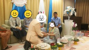 タイの結婚式 婚約指輪のお披露目