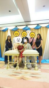 タイの結婚式 仲間と記念撮影